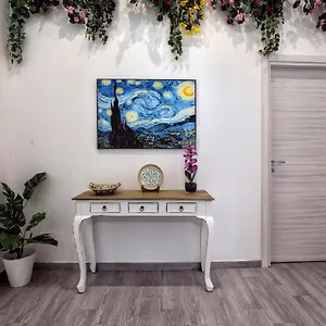 Garden House: And For Holidays Couette-café