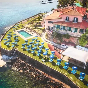 **** Hotel Domizia Italien